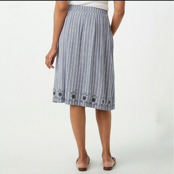 WESPORT Flowy A-Line Skirt Blue Striped White Embroidered Size Medium - Picture 9 of 10